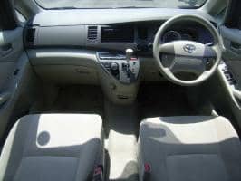 TOYOTA ISIS L  2010