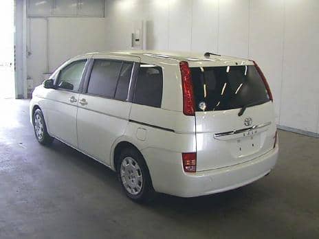 TOYOTA ISIS L  2010