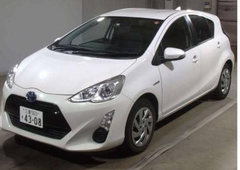 TOYOTA AQUA S 2015