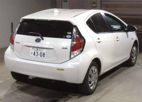 TOYOTA AQUA S 2015