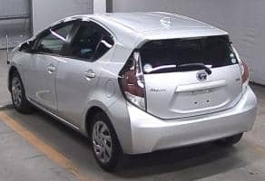TOYOTA AQUA S 2015