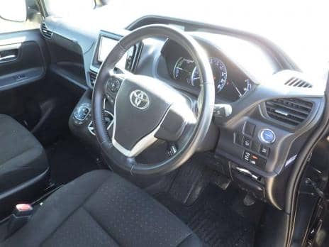 TOYOTA VOXY HYBRID V 2015