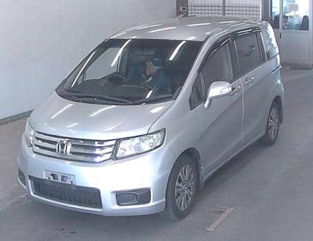HONDA FREED SPIKE GL 2013