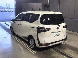 TOYOTA SIENTA HYBRID G 2017