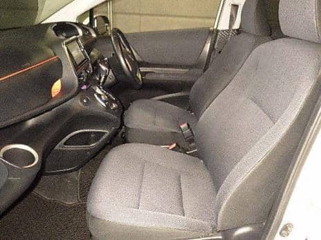 TOYOTA SIENTA HYBRID G 2017