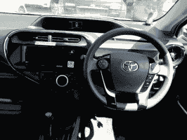 TOYOTA AQUA S 2017