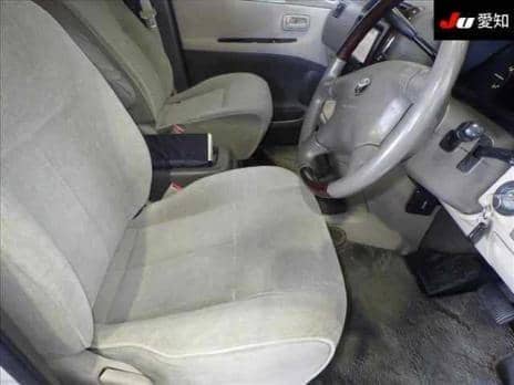 TOYOTA GRAND HIACE 2001
