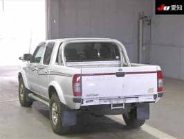 NISSAN DATSUN PICKUP 4WD