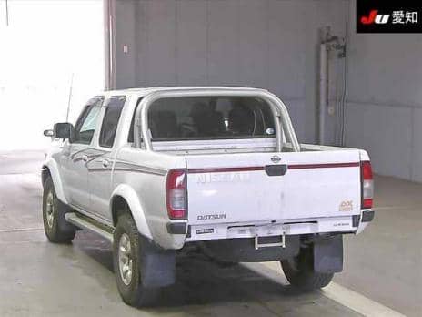 NISSAN DATSUN PICKUP 4WD