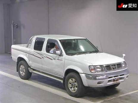 NISSAN DATSUN PICKUP 4WD