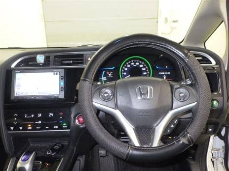 HONDA SHUTTLE HYBRID X 2016