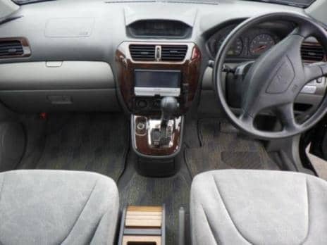 MITSUBISHI CHARIOT GRANDIS TOURING 2002