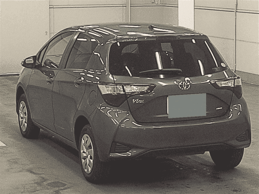 TOYOTA VITZ F 2018
