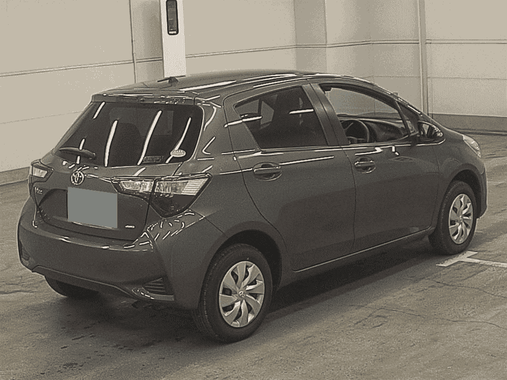 TOYOTA VITZ F 2018