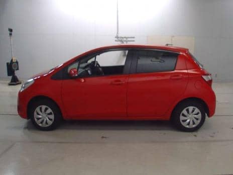 TOYOTA VITZ F 2017
