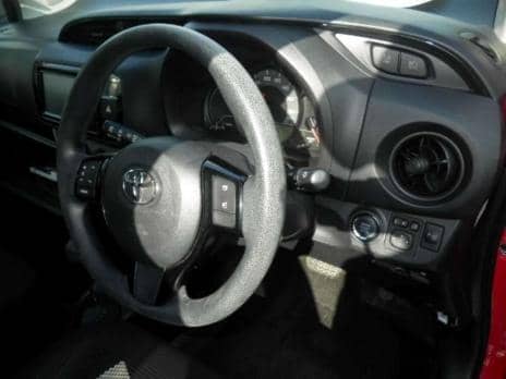 TOYOTA VITZ F 2017