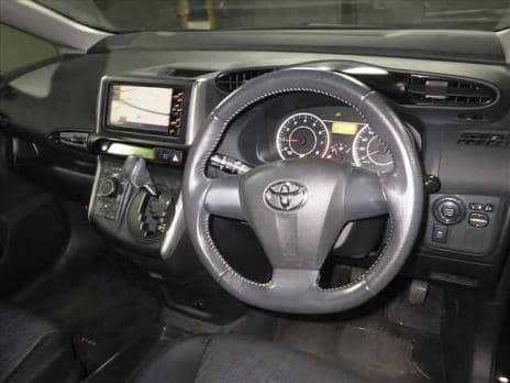 TOYOTA WISH 1.8X HID SELECTION 2010