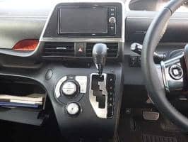 TOYOTA SIENTA HYBRID G 2017