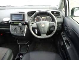 TOYOTA WISH 2019