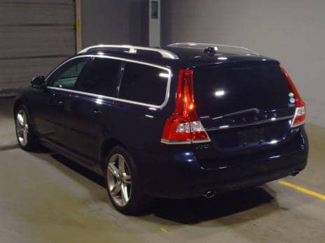 VOLVO V70 2016
