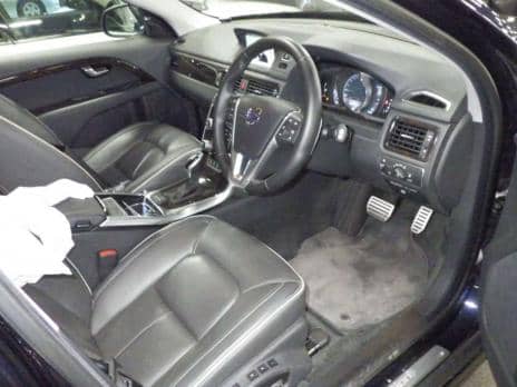 VOLVO V70 2016