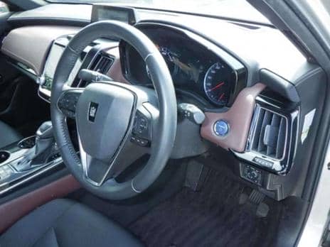 TOYOTA CROWN HYBRID G 2019