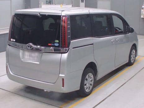 TOYOTA NOAH X 4WD 2018