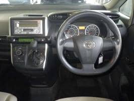 TOYOTA WISH 1.8X 2010