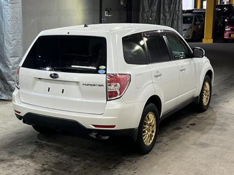 SUBARU FORESTER 2.0X 2010