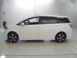 TOYOTA WISH 1.8S 2012