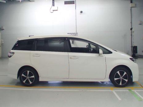 TOYOTA WISH 1.8S 2012