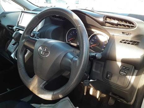 TOYOTA WISH 1.8S 2012