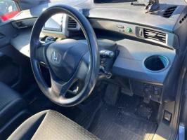HONDA FREED SPIKE G 2016