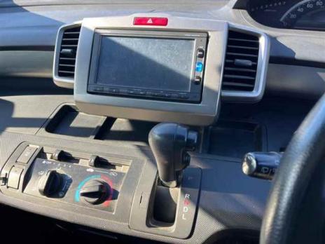 HONDA FREED SPIKE G 2016