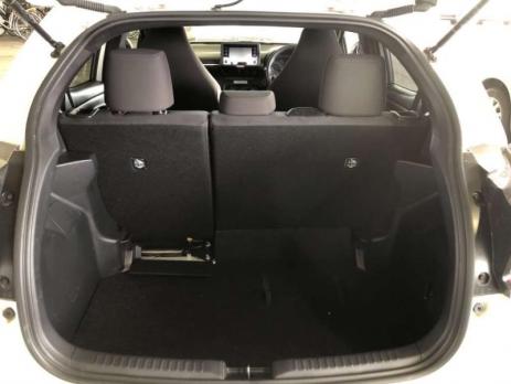 TOYOTA YARIS X 2020