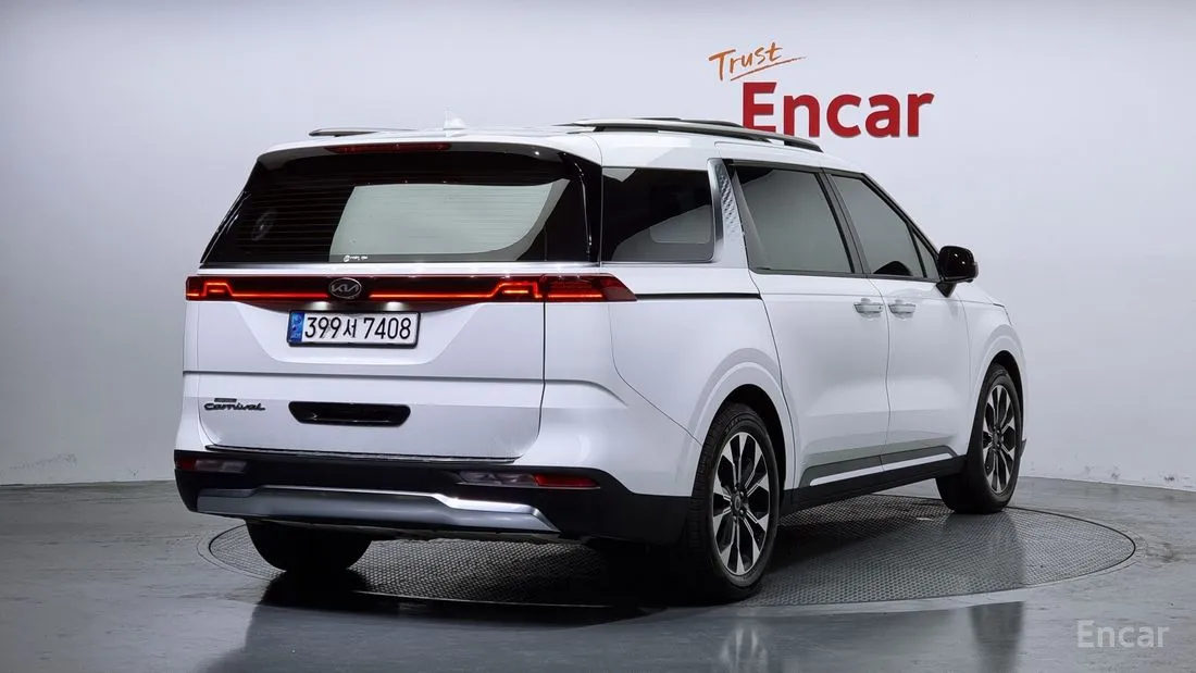 KIA CARNIVAL 2.2 CRDi AT Signature 9 seats 2021