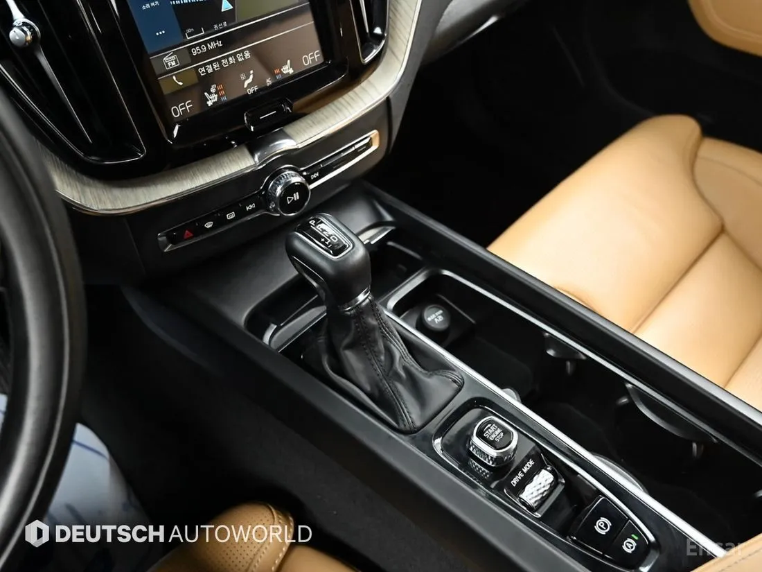 VOLVO XC60 2nd generation D5 inscription 2019