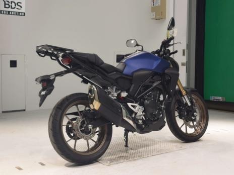 HONDA CB250RA 2021