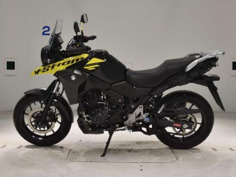 SUZUKIV STROM 250 2022
