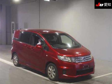 HONDA FREED SPIKE G AERO 2010