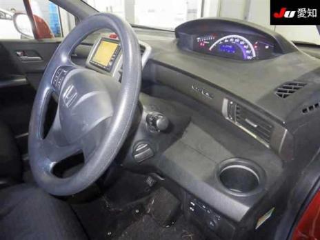 HONDA FREED SPIKE G AERO 2010