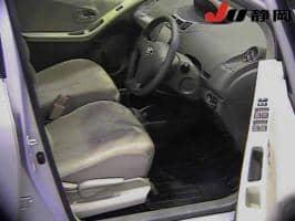 TOYOTA VITZ F 2009