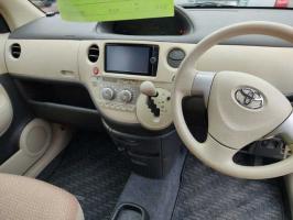 TOYOTA SIENTA G 2013