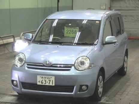 TOYOTA SIENTA G 2013