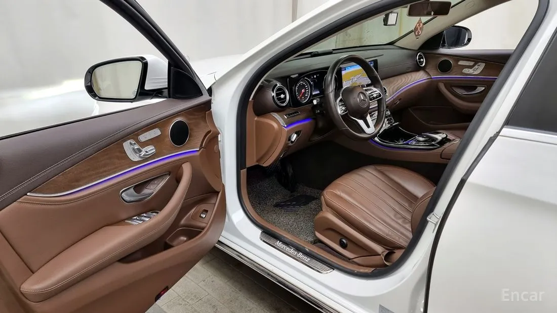 MERCEDES-BENZ E-CLASS W213 E220D 4MATIC EXCLUSIVE 2020