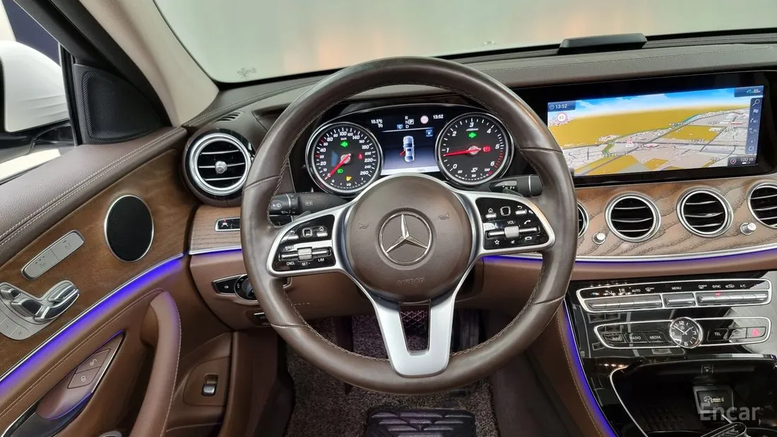 MERCEDES-BENZ E-CLASS W213 E220D 4MATIC EXCLUSIVE 2020