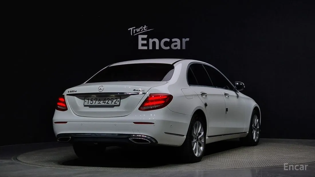 MERCEDES-BENZ E-CLASS W213 E220D 4MATIC EXCLUSIVE 2020