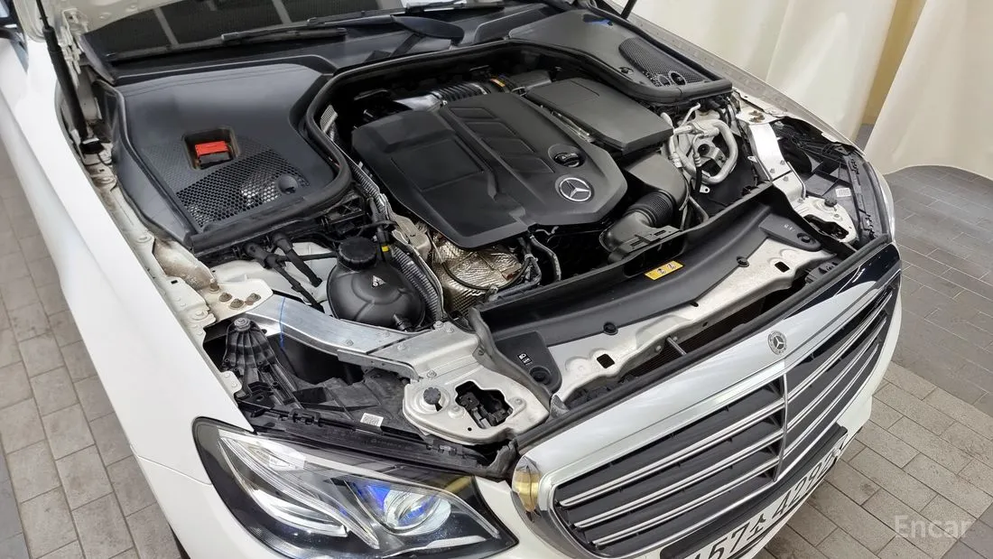 MERCEDES-BENZ E-CLASS W213 E220D 4MATIC EXCLUSIVE 2020