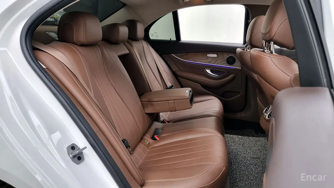 MERCEDES-BENZ E-CLASS W213 E220D 4MATIC EXCLUSIVE 2020