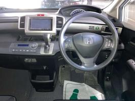 HONDA FREED G PREMIUM EDITION 2015